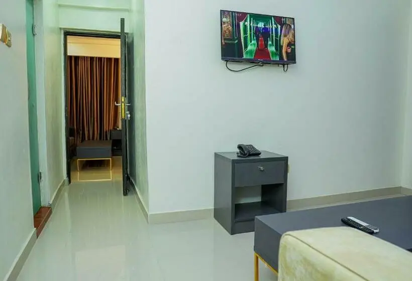 اتاق سوپریور با تخت بزرگ, Romeneo Grand Royal