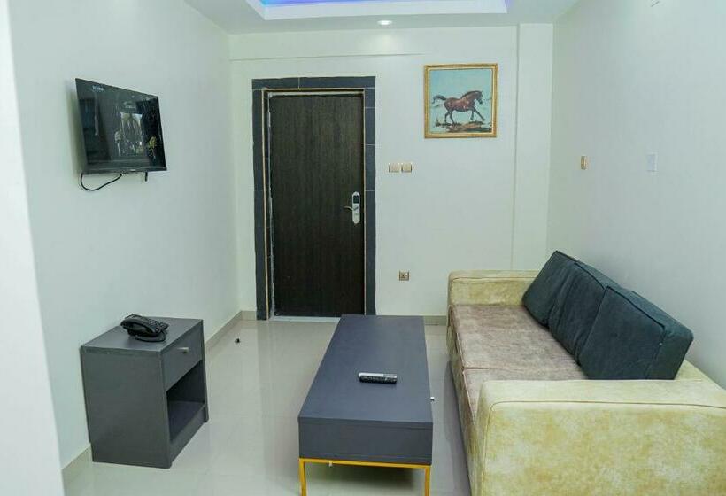 디럭스 룸 킹사이즈 침대, Romeneo Grand Royal