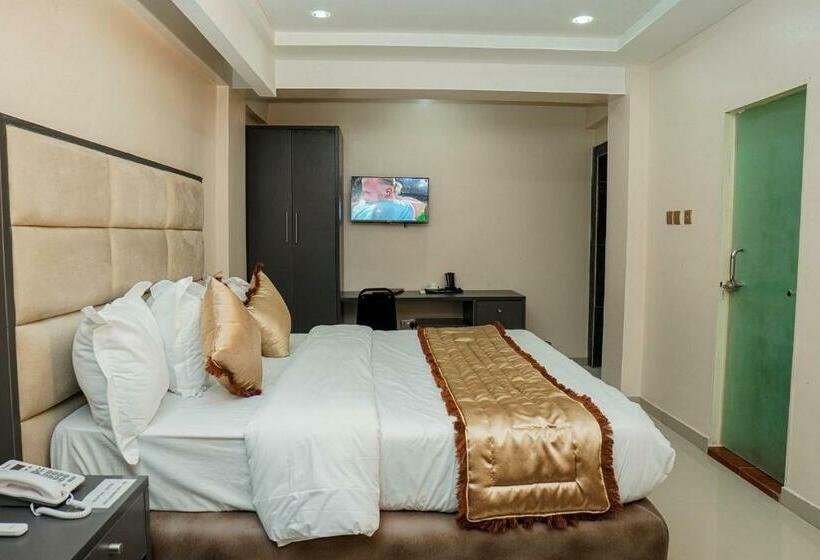 디럭스 룸 킹사이즈 침대, Romeneo Grand Royal