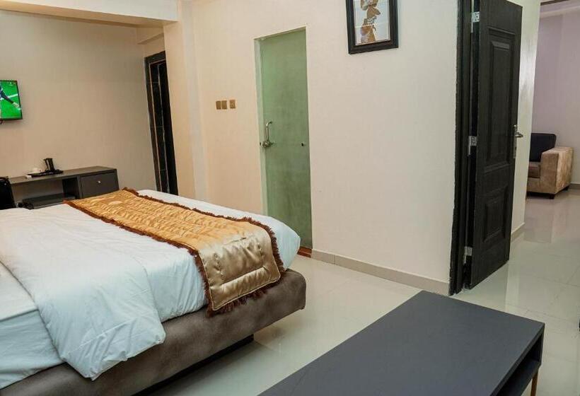 디럭스 룸 킹사이즈 침대, Romeneo Grand Royal