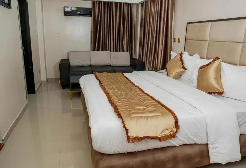 اتاق سوپریور با تخت بزرگ, Romeneo Grand Royal