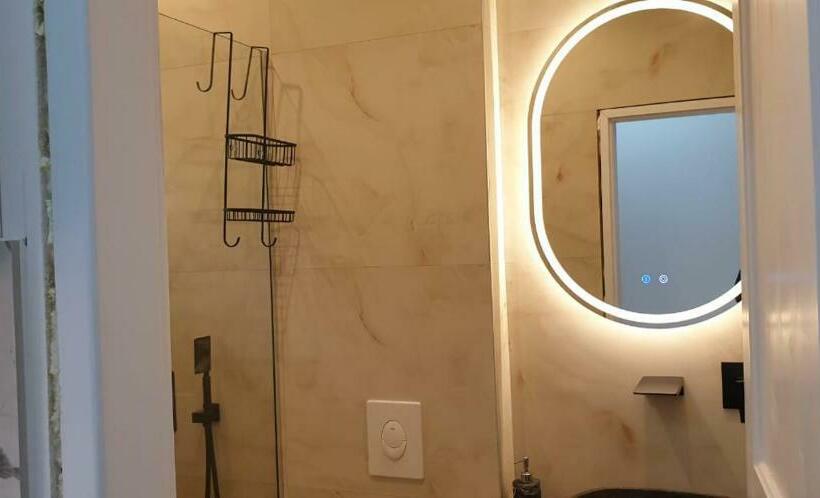 סטודיו סטנדרטי נוף לים, Escape Rooms