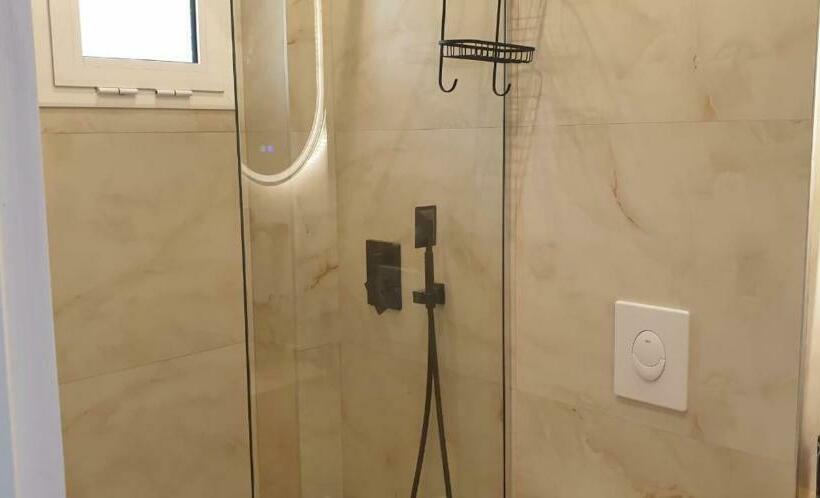 סטודיו סטנדרטי נוף לים, Escape Rooms