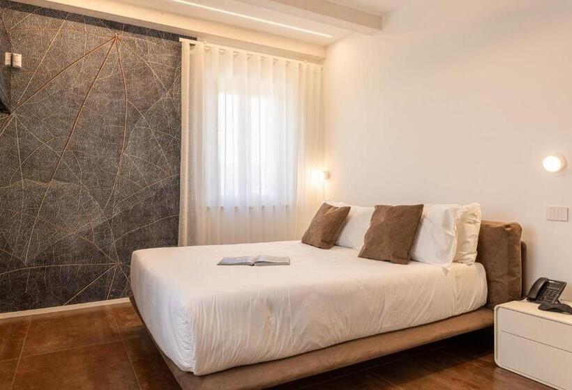 جناح إدارى, Tenuta Fogliani Resort & Natural Spa