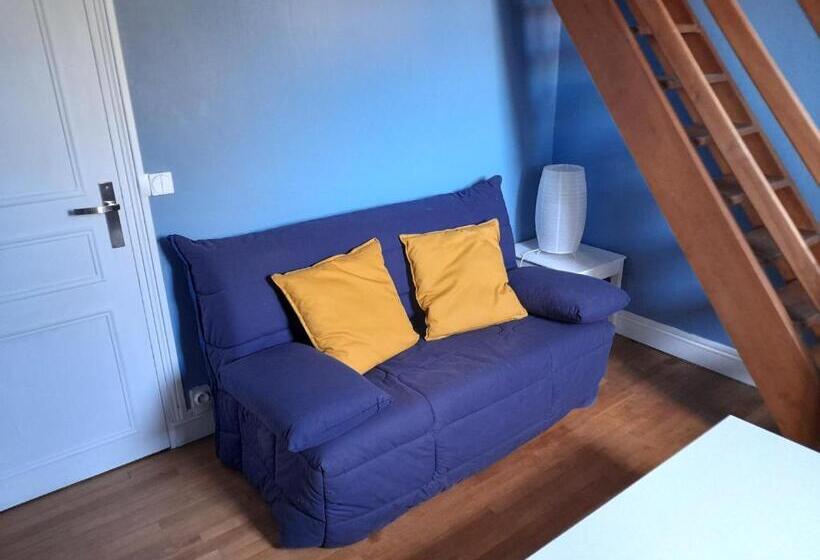 标准三人间, Le Plantard