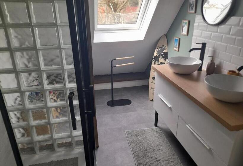 标准三人间, Le Plantard