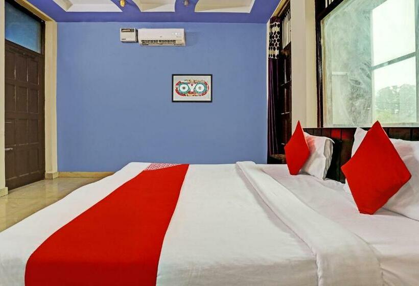 اتاق کلاسیک سه تخته, Oyo Flagship 81356 J Banquets