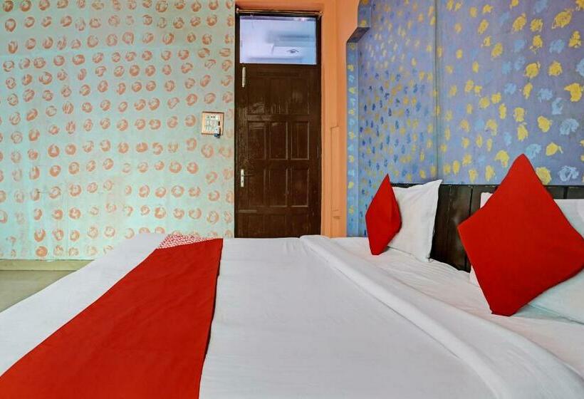 اتاق کلاسیک سه تخته, Oyo Flagship 81356 J Banquets