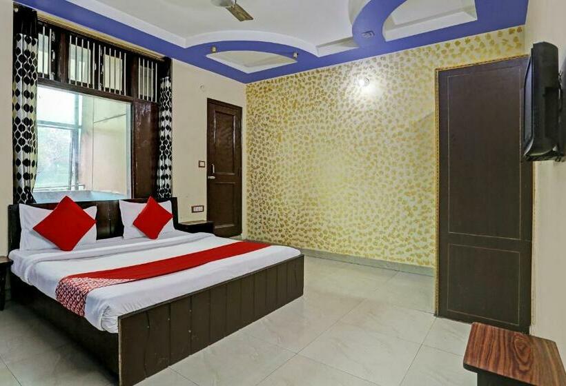 اتاق کلاسیک سه تخته, Oyo Flagship 81356 J Banquets