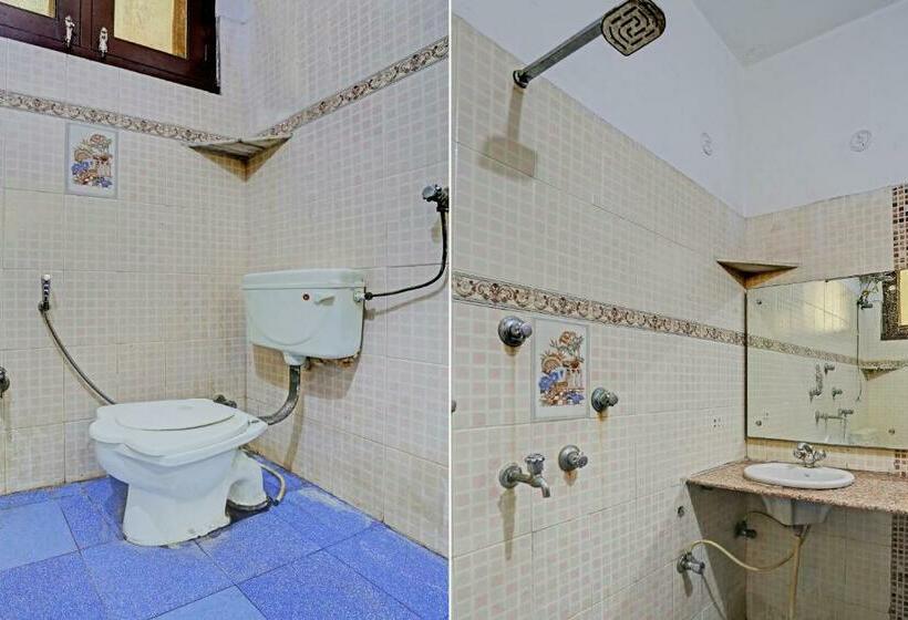 اتاق کلاسیک سه تخته, Oyo Flagship 81356 J Banquets