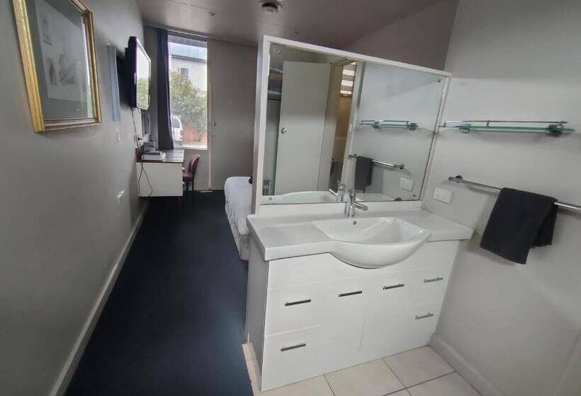 غرفة قياسية, International Hotel Motel