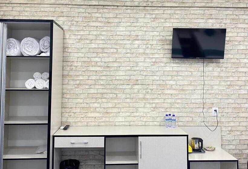 اتاق کلاسیک سه تخته, Blue Sky