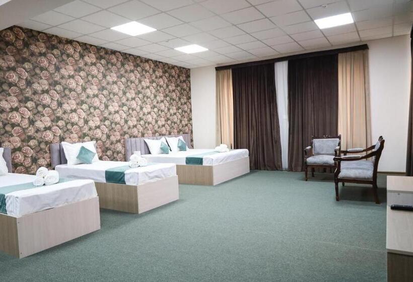 اتاق خانوادگی, Blue Sky