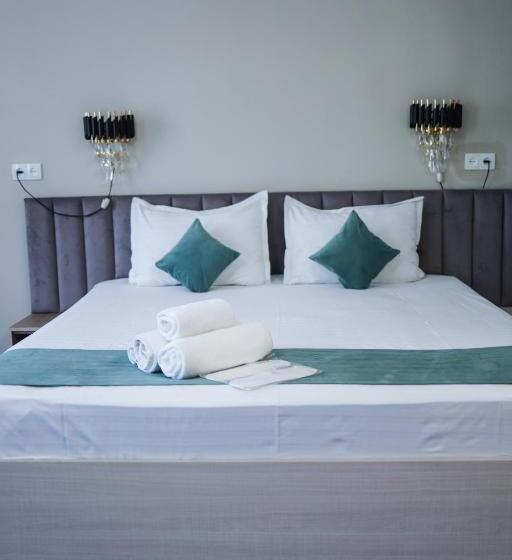 اتاق لوکس, Blue Sky