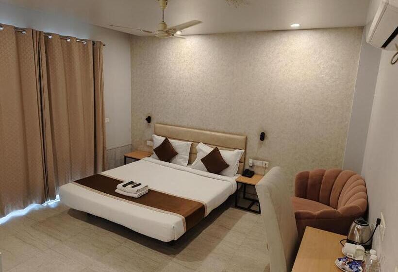 Suite, Aadat