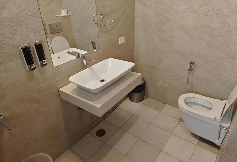 Suite, Aadat