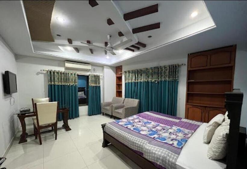 اتاق لوکس با تخت بزرگ, Al Waqqas