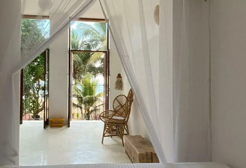 Perhehuone Merinäkymä, Palm Beach Guest House
