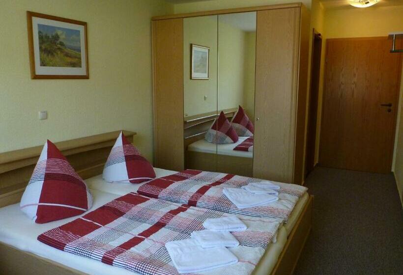 スタンダードルーム, Am Stadtwald