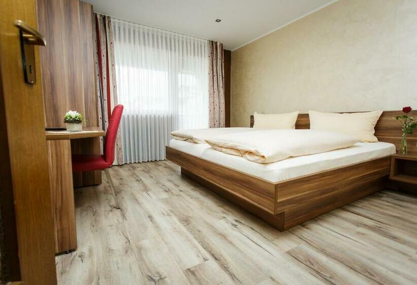 Номер Стандарт, Bayrischer Hof