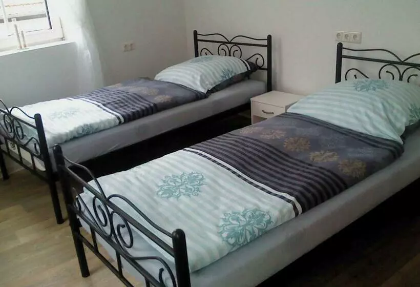 اتاق استاندارد, Citypension Melsungen