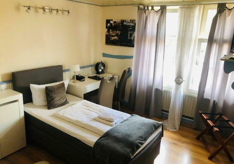 Quarto Estandar Individual, Gasthaus Papen änne