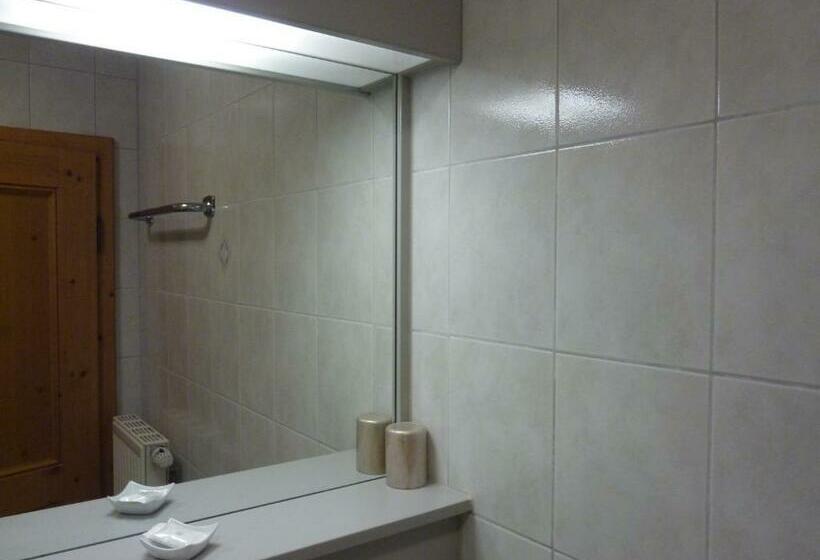 スタンダードシングルルーム, Hubertus