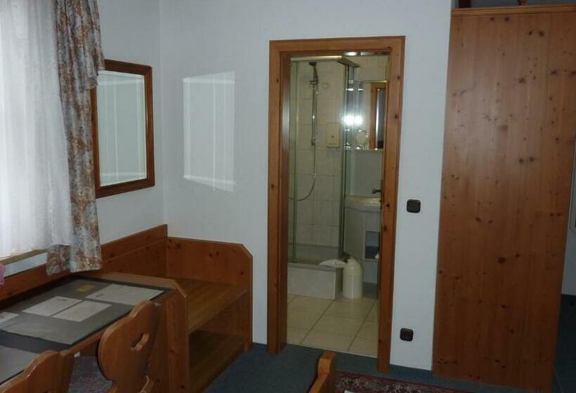 デラックスルーム, Hubertus