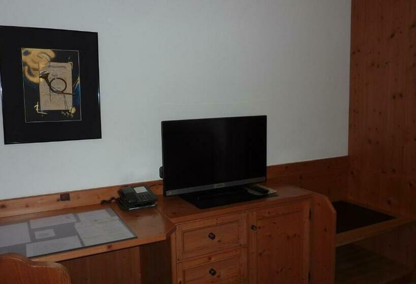 スタンダードシングルルーム, Hubertus