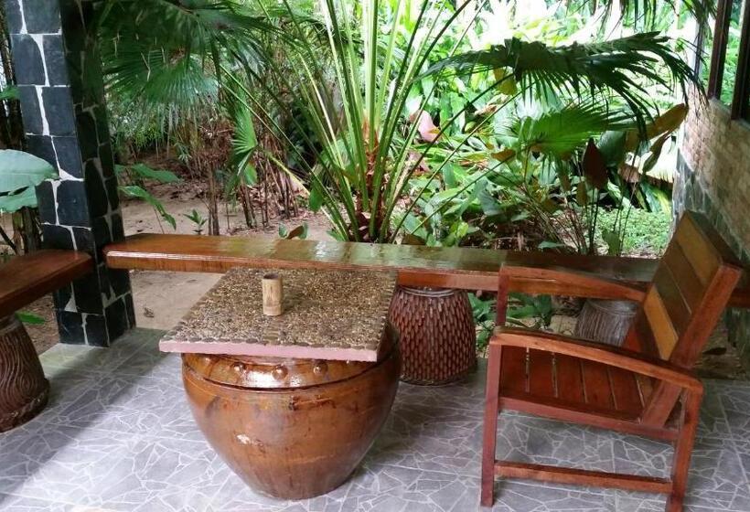 带2个卧室的标准洋房, Khaosok And Spa