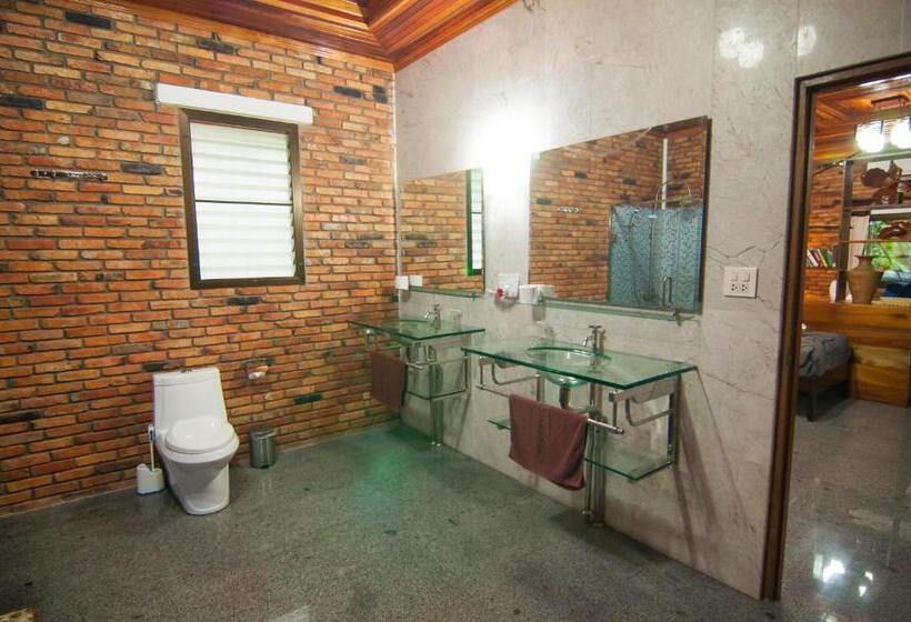 家庭洋房, Khaosok And Spa