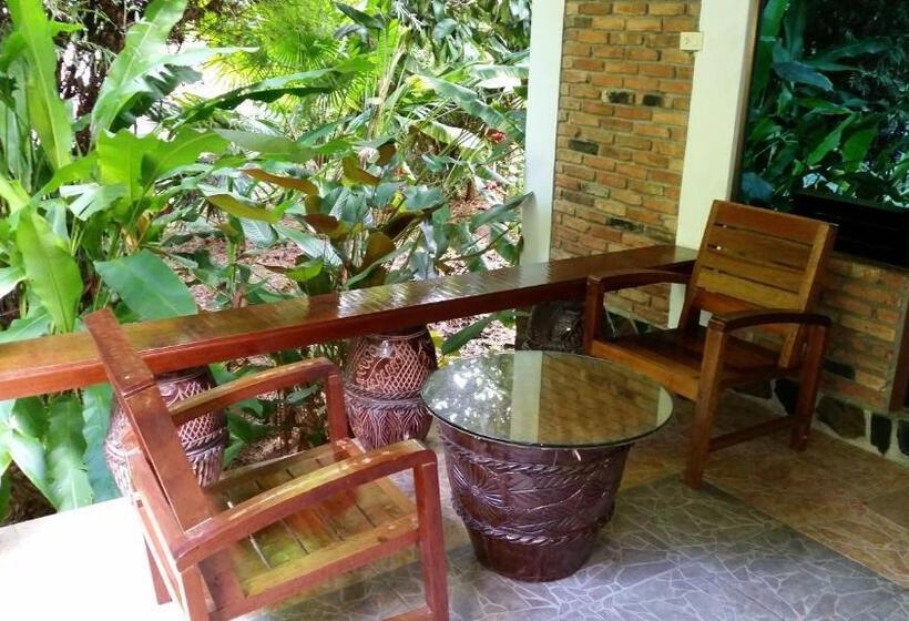 家庭洋房, Khaosok And Spa