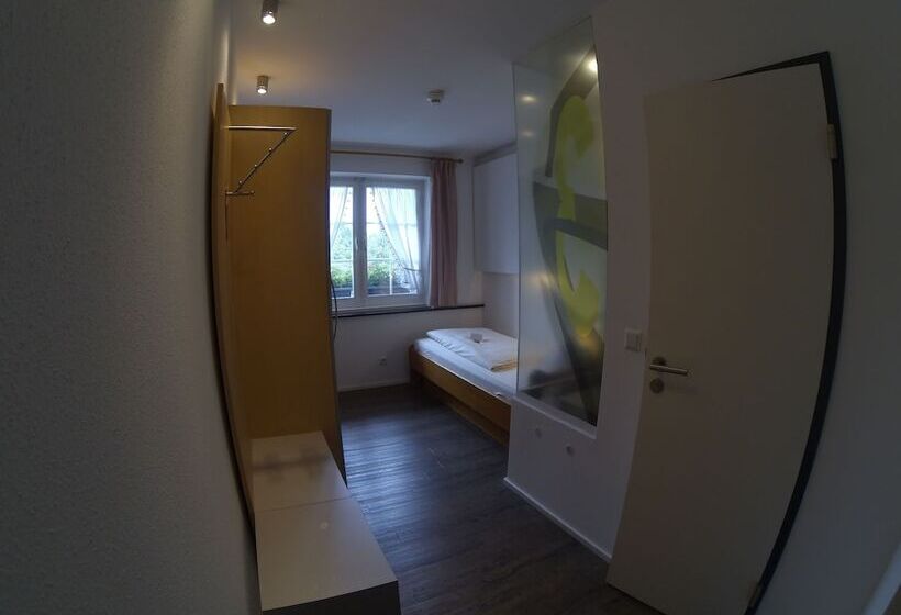 标准单人间, Landgasthof Koechlin