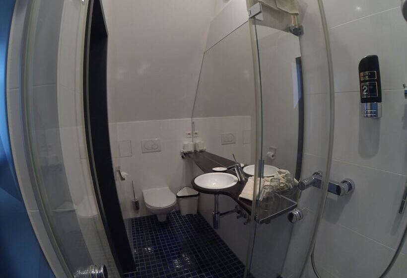 标准单人间, Landgasthof Koechlin