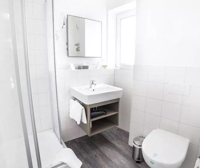 استودیوی استاندارد, Luxstay Friedberg   Self Check In