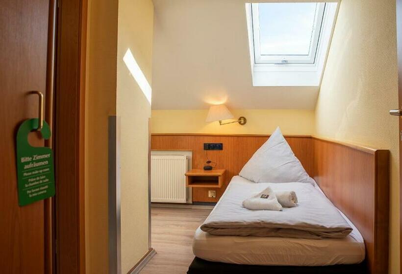 标准间, Mainperle