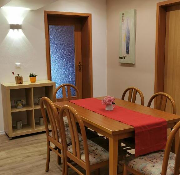 带3个卧室的公寓, Mainperle