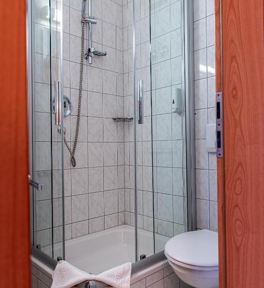 标准间, Mainperle