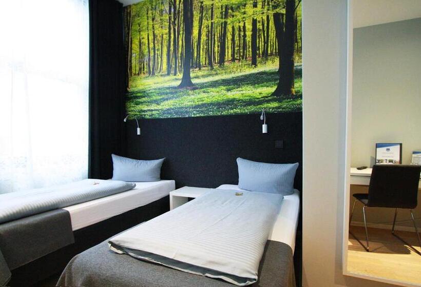 Семейный Номер, Novitel Hotel Kirchheim   München Messe
