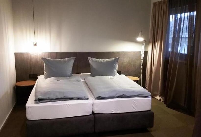 Номер Премиум, Novitel Hotel Kirchheim   München Messe