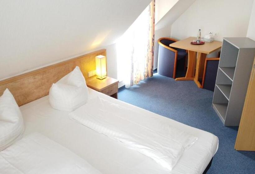 דירת חדר, Sorella