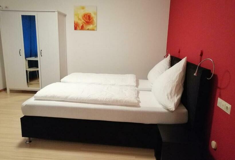 غرفة قياسية, Pension Blaues Haus