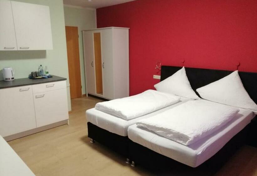 Номер Стандарт, Pension Blaues Haus