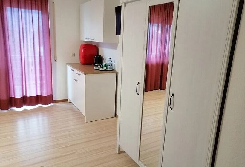 غرفة قياسية, Pension Blaues Haus