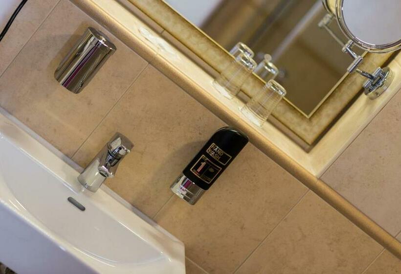 주니어 스위트, Rebstock