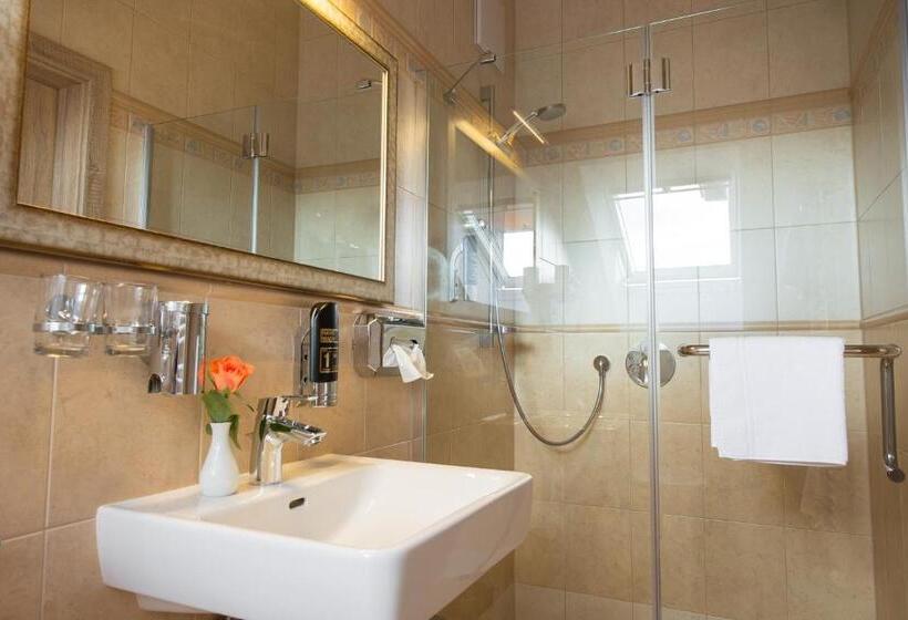 스탠다드 룸, Rebstock