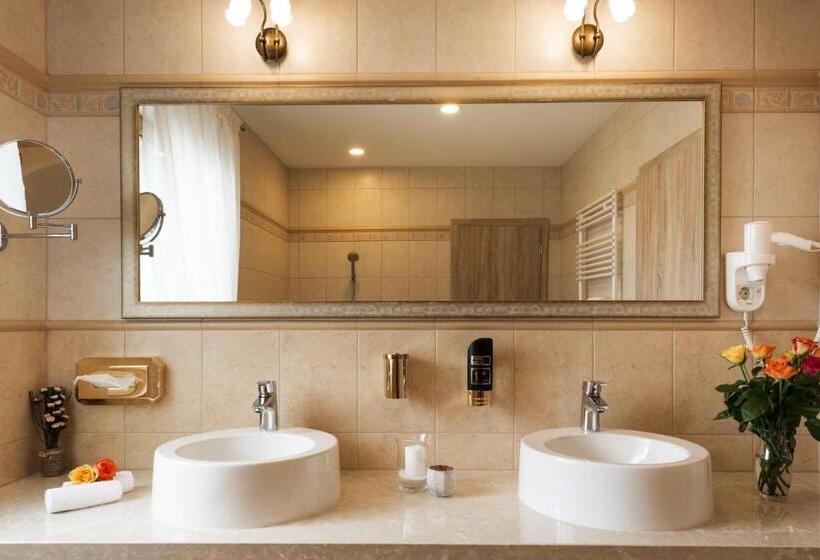 테라스 스위트, Rebstock