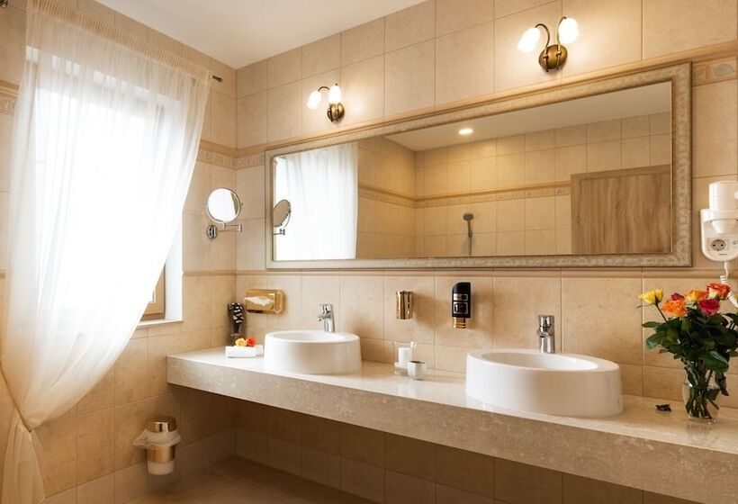 패밀리 스위트, Rebstock