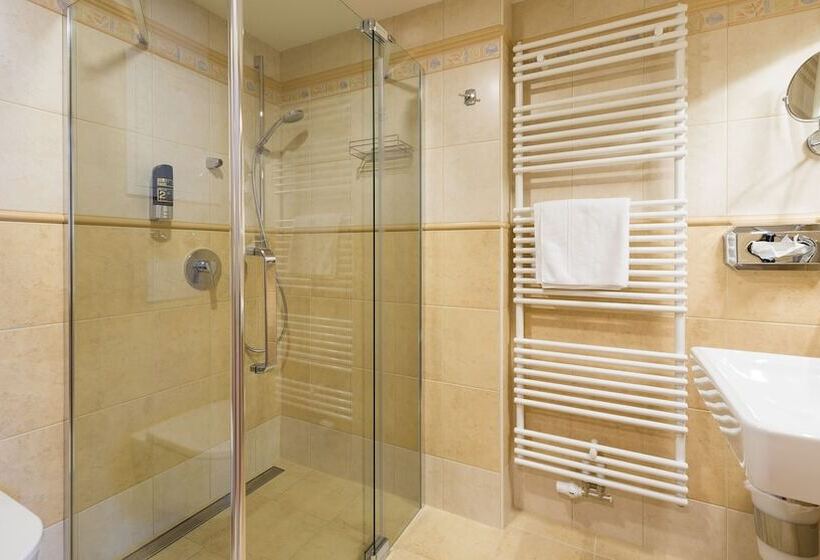 테라스 주니어 스위트, Rebstock