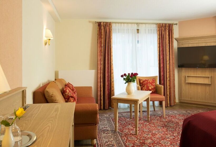 테라스 주니어 스위트, Rebstock